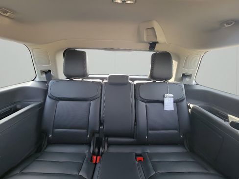 New 2026 Ford Expedition Platinum w/ Driver's Package image 31