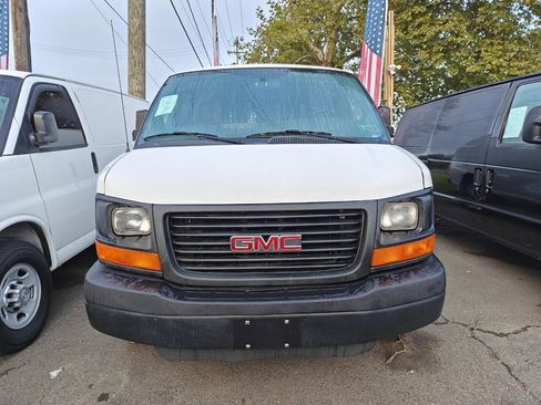 Used 2014 GMC Savana 3500 image 2