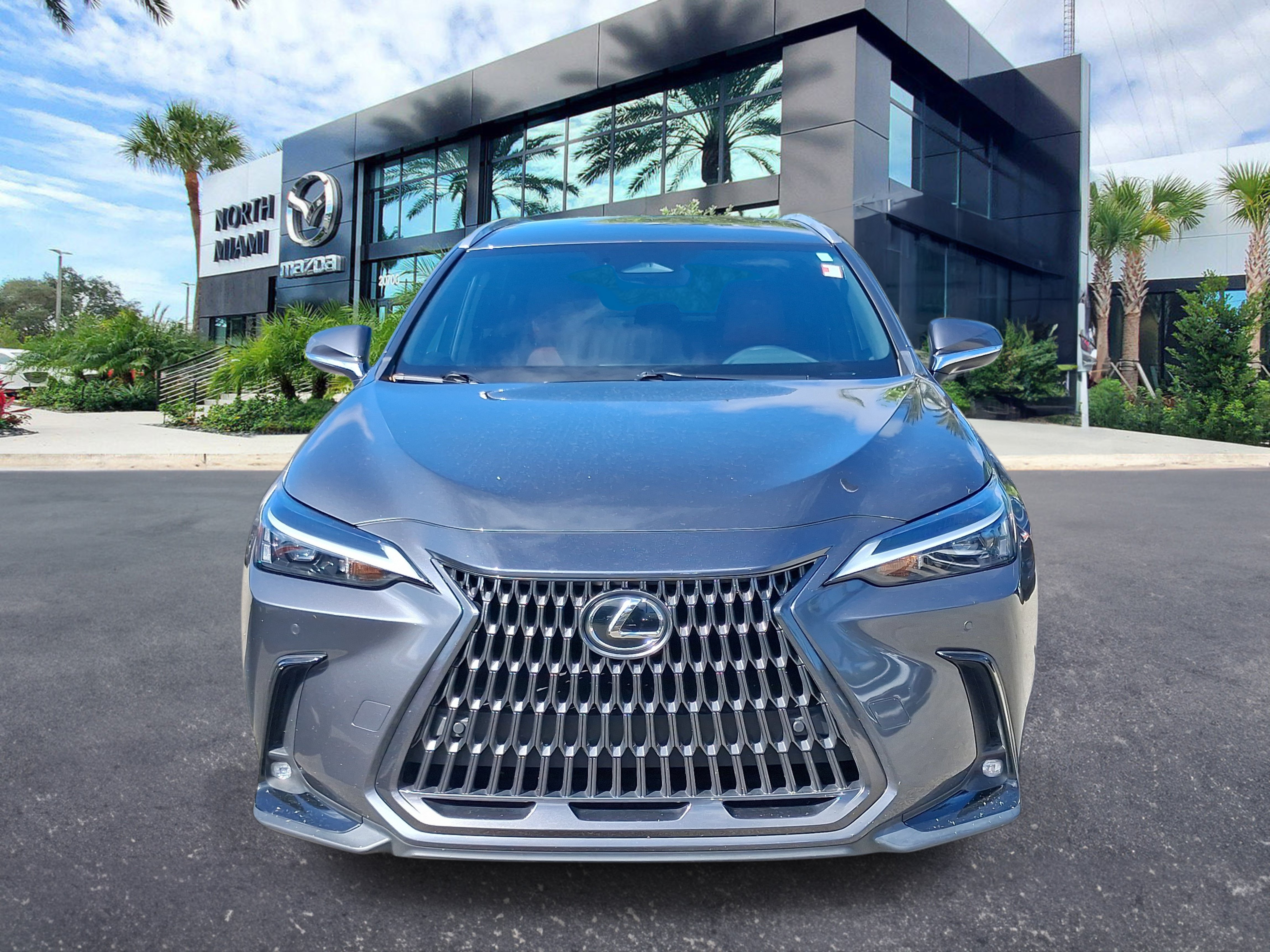 Used 2025 Lexus NX 250 FWD w/ Towing Package (2000 Lbs) image 2