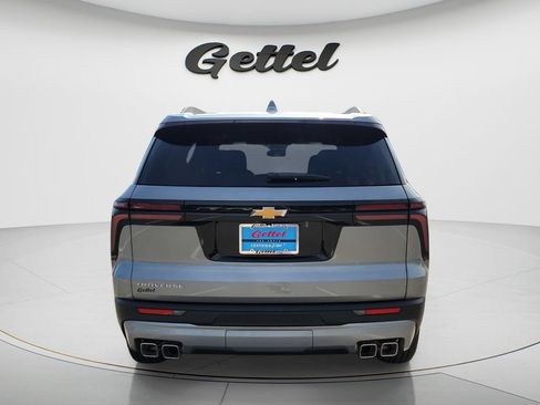 Used 2026 Chevrolet Traverse LT FWD image 6