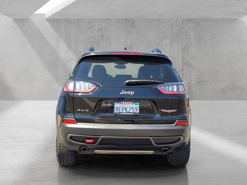 Used 2022 Jeep Cherokee Trailhawk AWD/4WD image 6