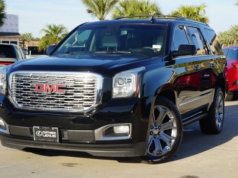Used 2018 GMC Yukon Denali image 2