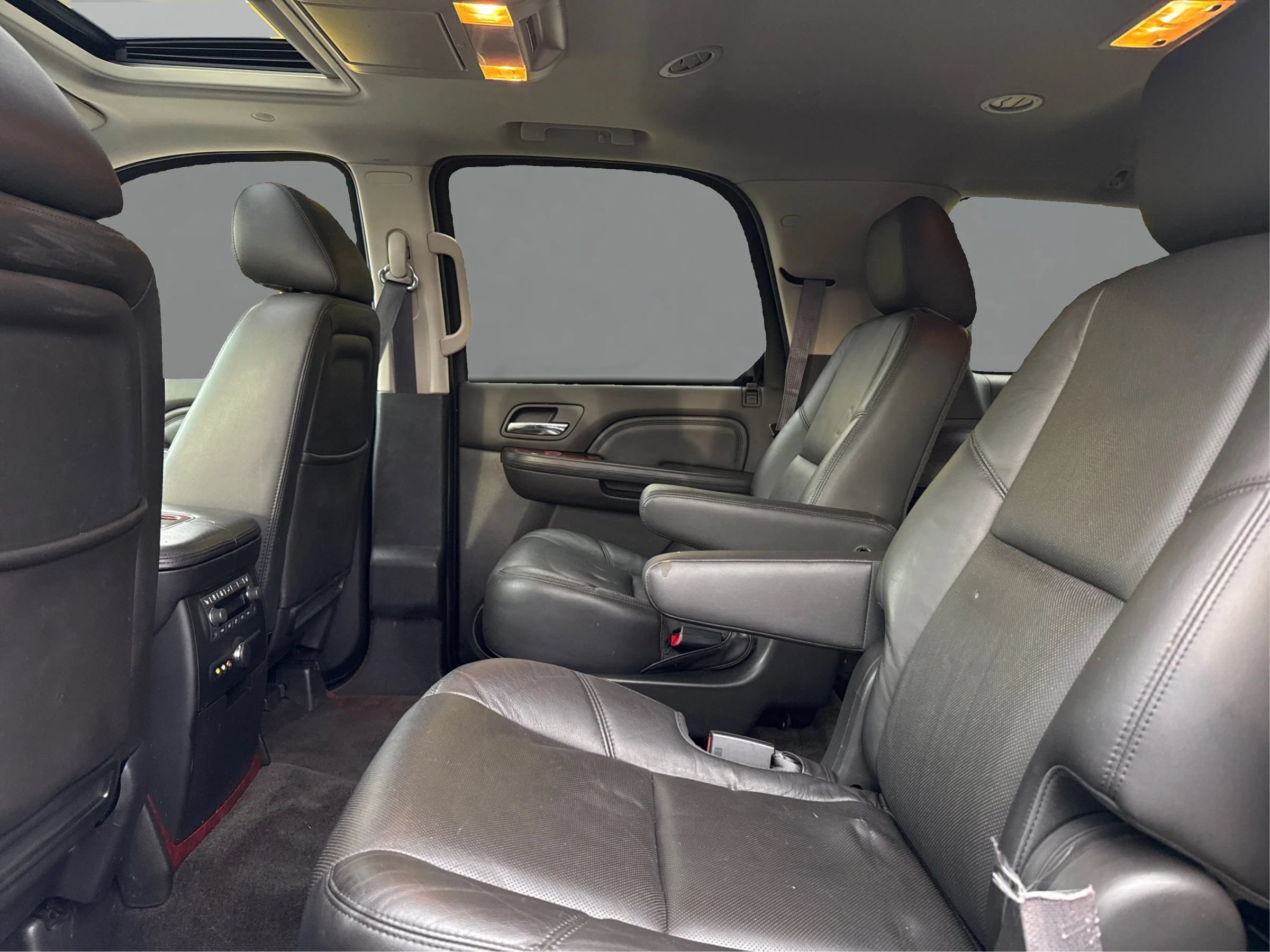 Used 2014 Cadillac Escalade Premium AWD/4WD image 10