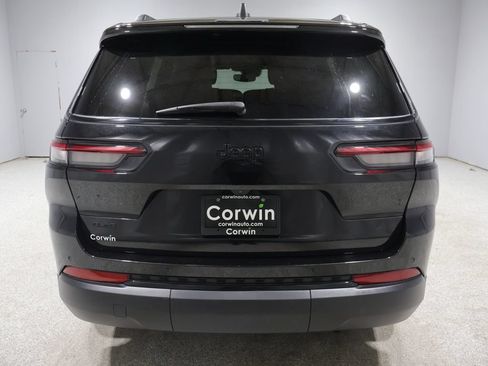Used 2024 Jeep Grand Cherokee L Altitude AWD/4WD image 3
