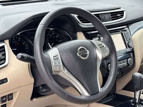 Used 2016 Nissan Rogue SL w/ SL Premium Package AWD/4WD image 15