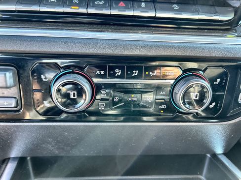 Used 2023 Chevrolet Silverado 1500 LT Trail Boss w/ Protection Package image 32