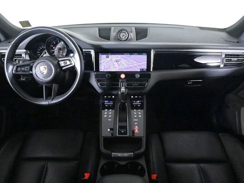 Used 2024 Porsche Macan AWD/4WD image 11