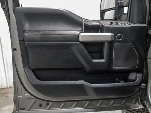 Used 2019 Ford F250 Platinum w/ Platinum Ultimate Package AWD/4WD image 44