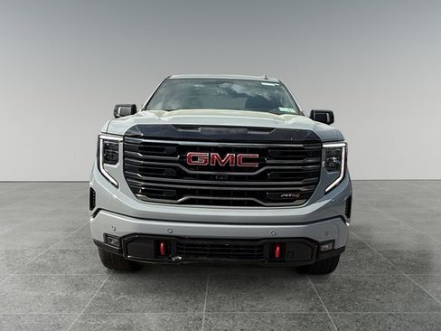 Used 2025 GMC Sierra 1500 AT4 w/ AT4 Premium Package AWD/4WD image 8