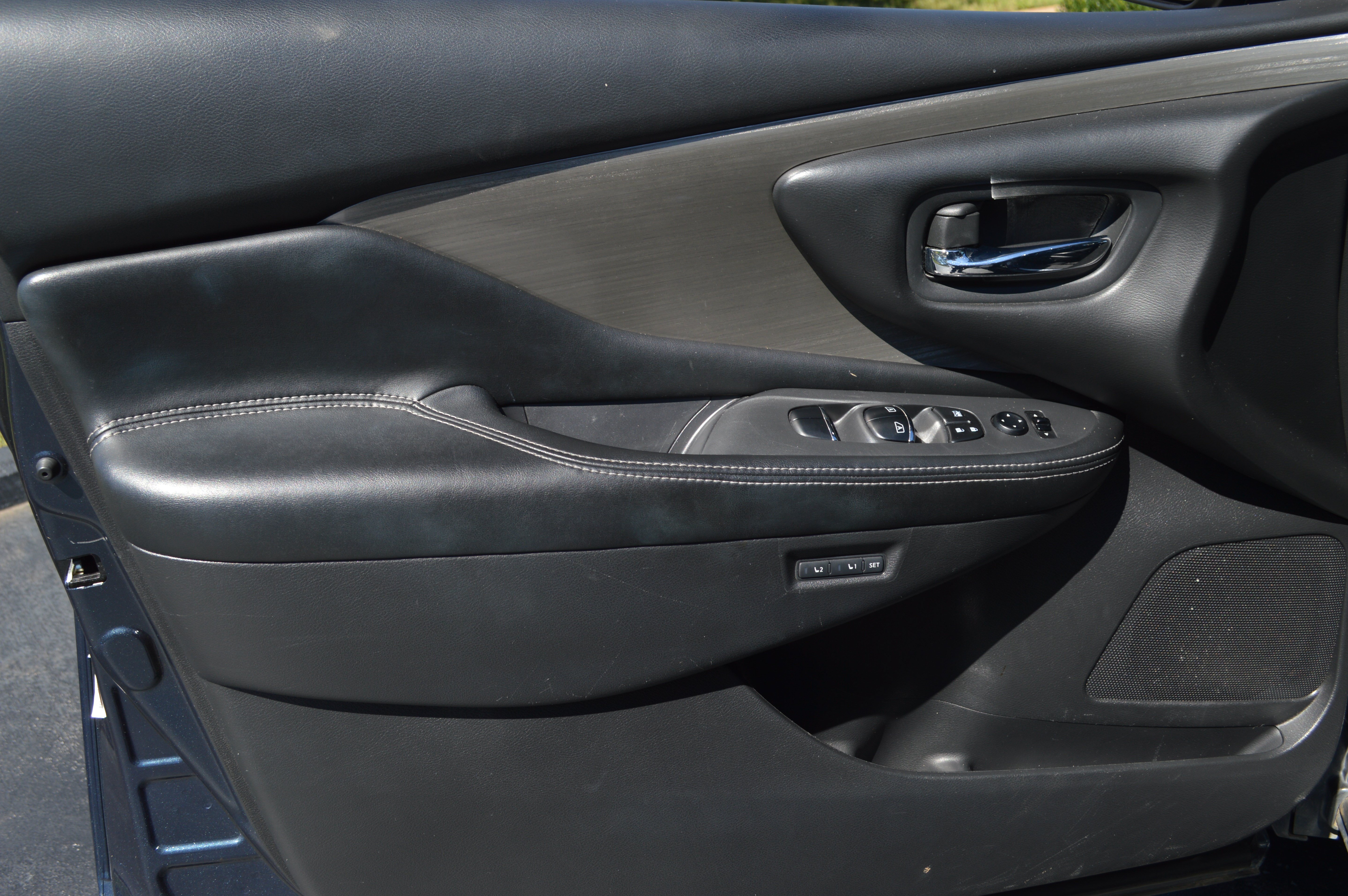 Used 2017 Nissan Murano Platinum w/ Platinum Technology Package FWD image 13