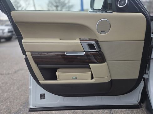 Used 2017 Land Rover Range Rover Supercharged image 13
