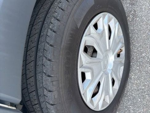 Used 2017 Ford Transit 350 XLT image 5