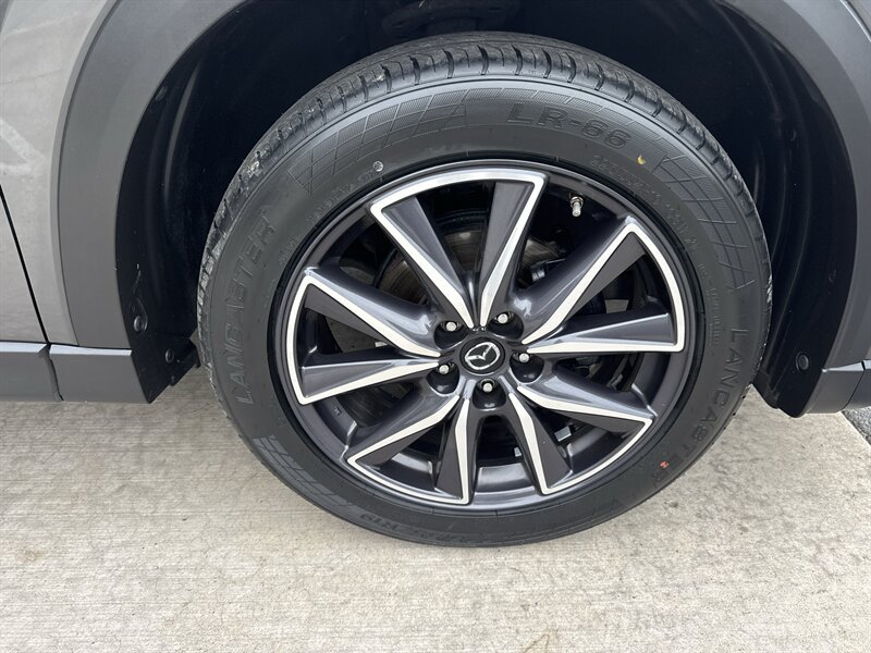 Used 2018 MAZDA CX-5 Touring w/ Preferred Equipment Package AWD/4WD image 41