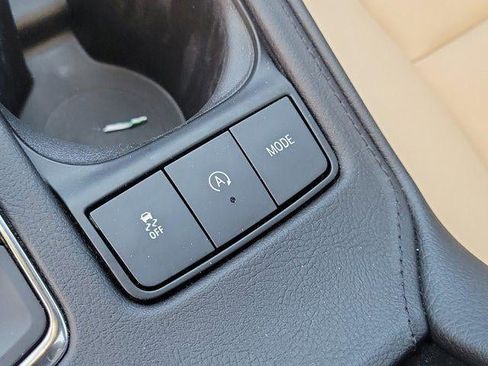 Certified 2024 Cadillac XT4 Luxury FWD image 30