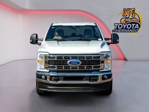 Used 2024 Ford F250 XLT image 2