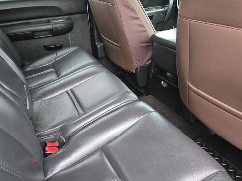 Used 2012 GMC Sierra 2500 SLE w/ SLE Preferred Package image 16