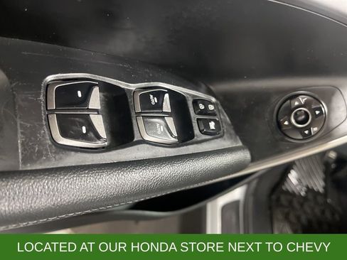 Used 2017 Hyundai Santa Fe SE image 12