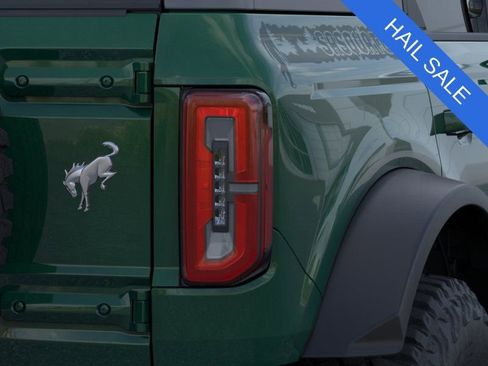 New 2025 Ford Bronco Outer Banks w/ Sasquatch Package AWD/4WD image 23