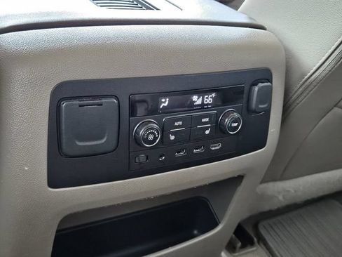 Used 2020 Chevrolet Suburban Premier RWD image 16
