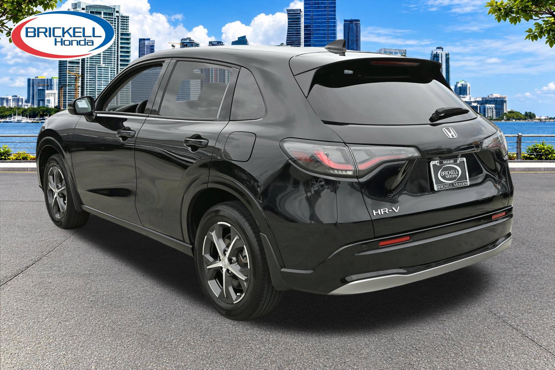Certified 2024 Honda HR-V EX-L image 4