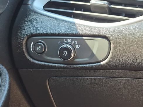 Used 2022 Chevrolet Malibu LS FWD image 17