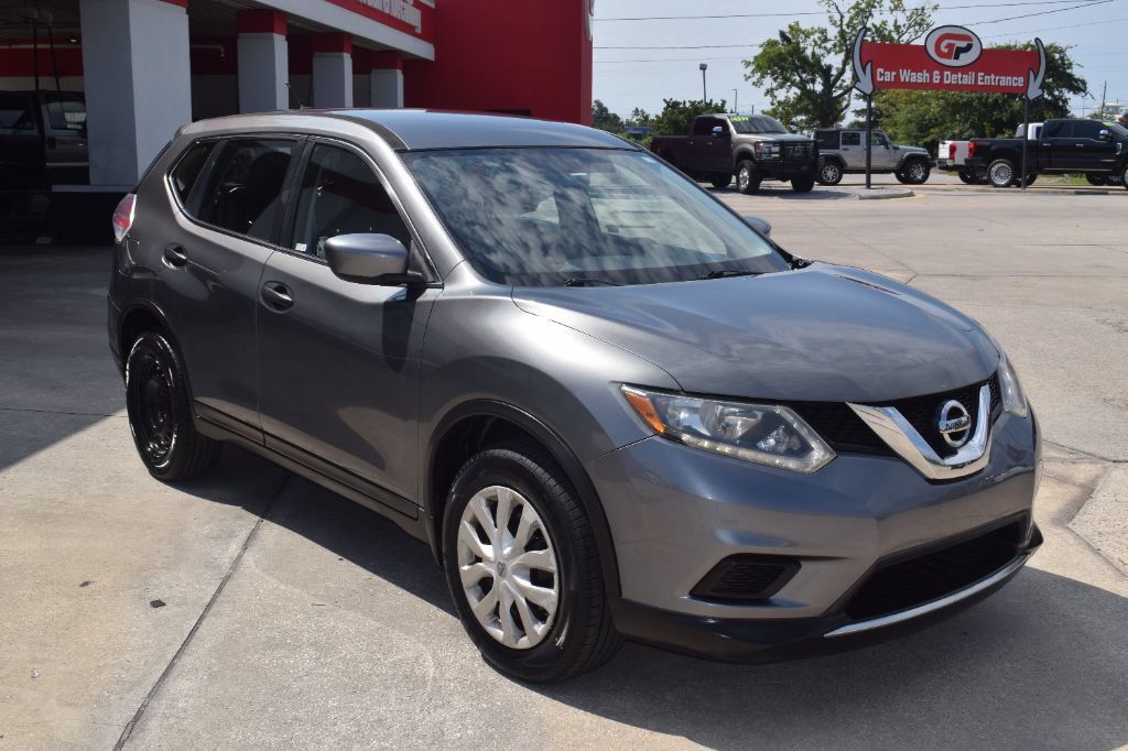 Used 2016 Nissan Rogue S FWD image 2