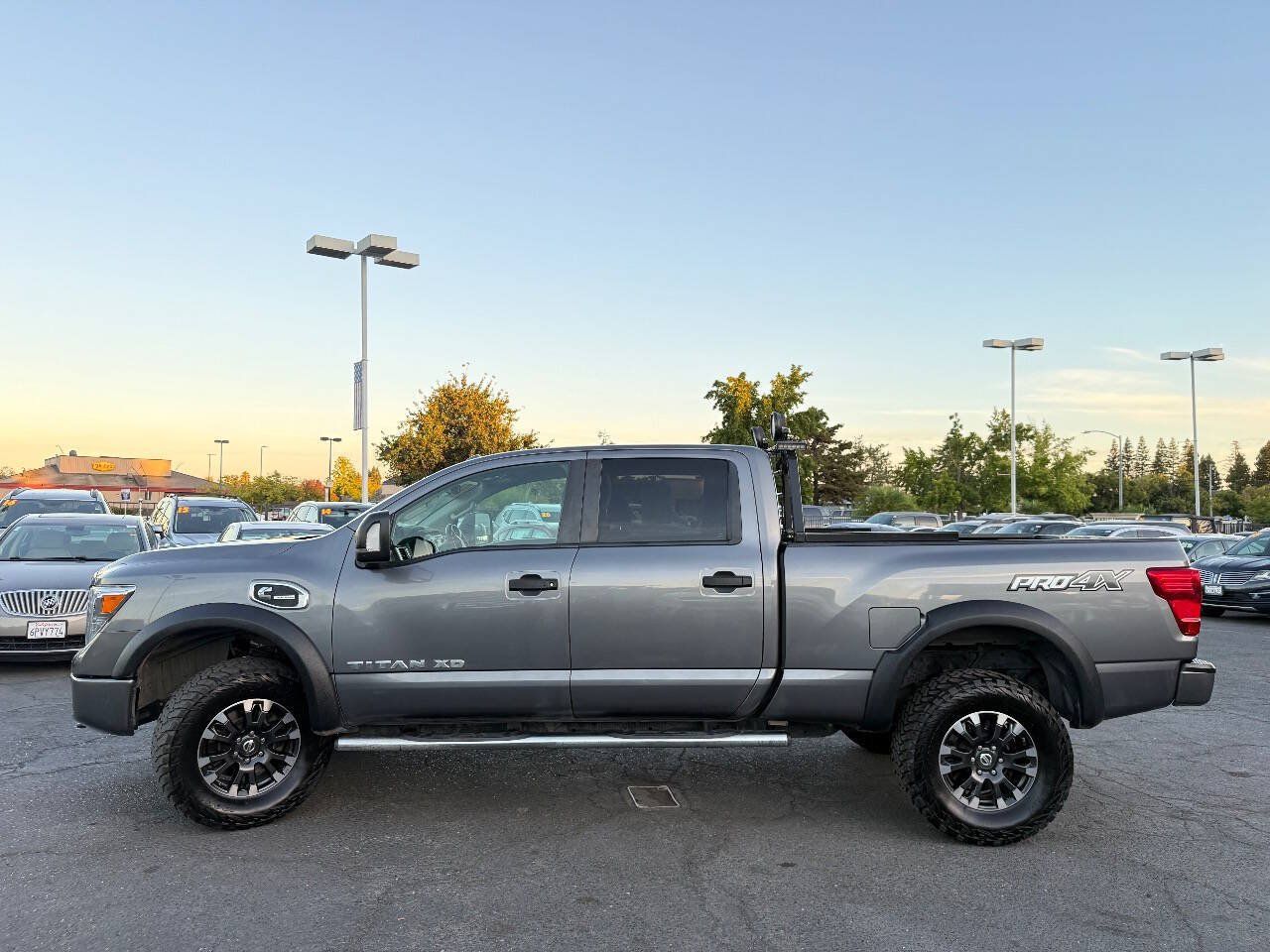 Used 2019 Nissan Titan PRO-4X AWD/4WD image 4