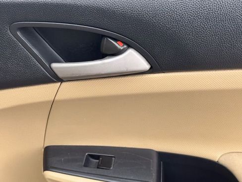 Used 2012 Honda Accord LX image 21