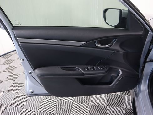 Used 2019 Honda Civic Sport image 24