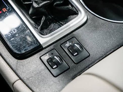 Certified 2019 Toyota Highlander XLE image 25