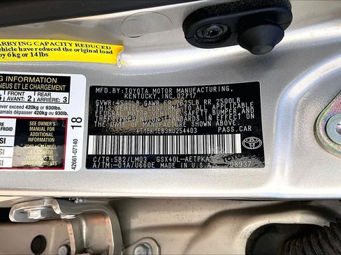 Used 2017 Toyota Avalon Limited image 35