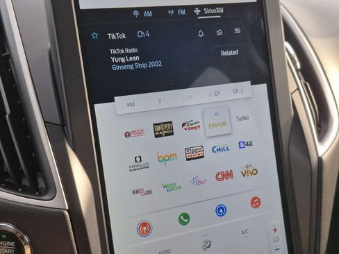 Used 2024 Ford Edge SEL image 21