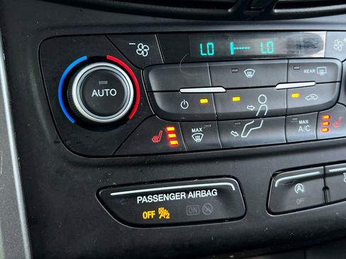 Certified 2019 Ford Escape SE FWD image 27