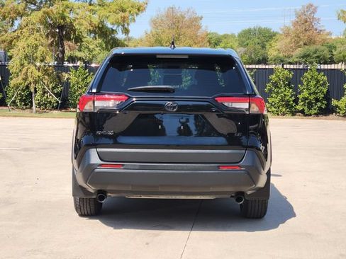 Used 2024 Toyota RAV4 LE FWD image 6