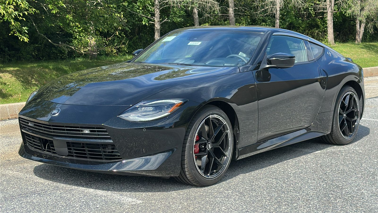New 2027 Nissan Z Performance RWD image 2