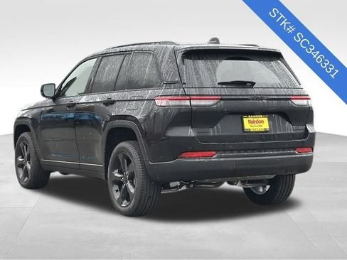 New 2025 Jeep Grand Cherokee Limited w/ Black Appearance Package AWD/4WD image 4