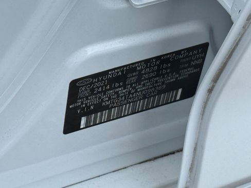 Used 2022 Genesis G70 2.0T image 44