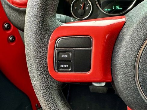 Used 2016 Jeep Wrangler Sport image 27