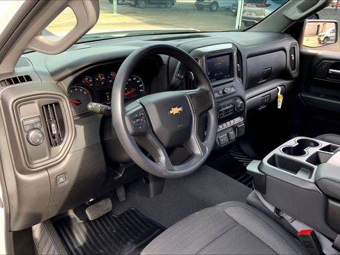 Used 2024 Chevrolet Silverado 1500 Custom image 32