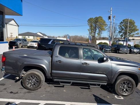 Used 2023 Toyota Tacoma 4x4 Double Cab image 11