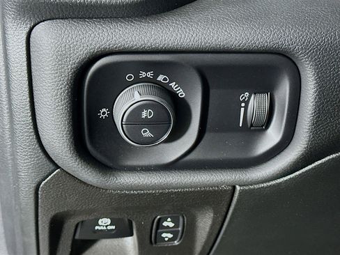 Used 2022 RAM 1500 Lone Star AWD/4WD image 17