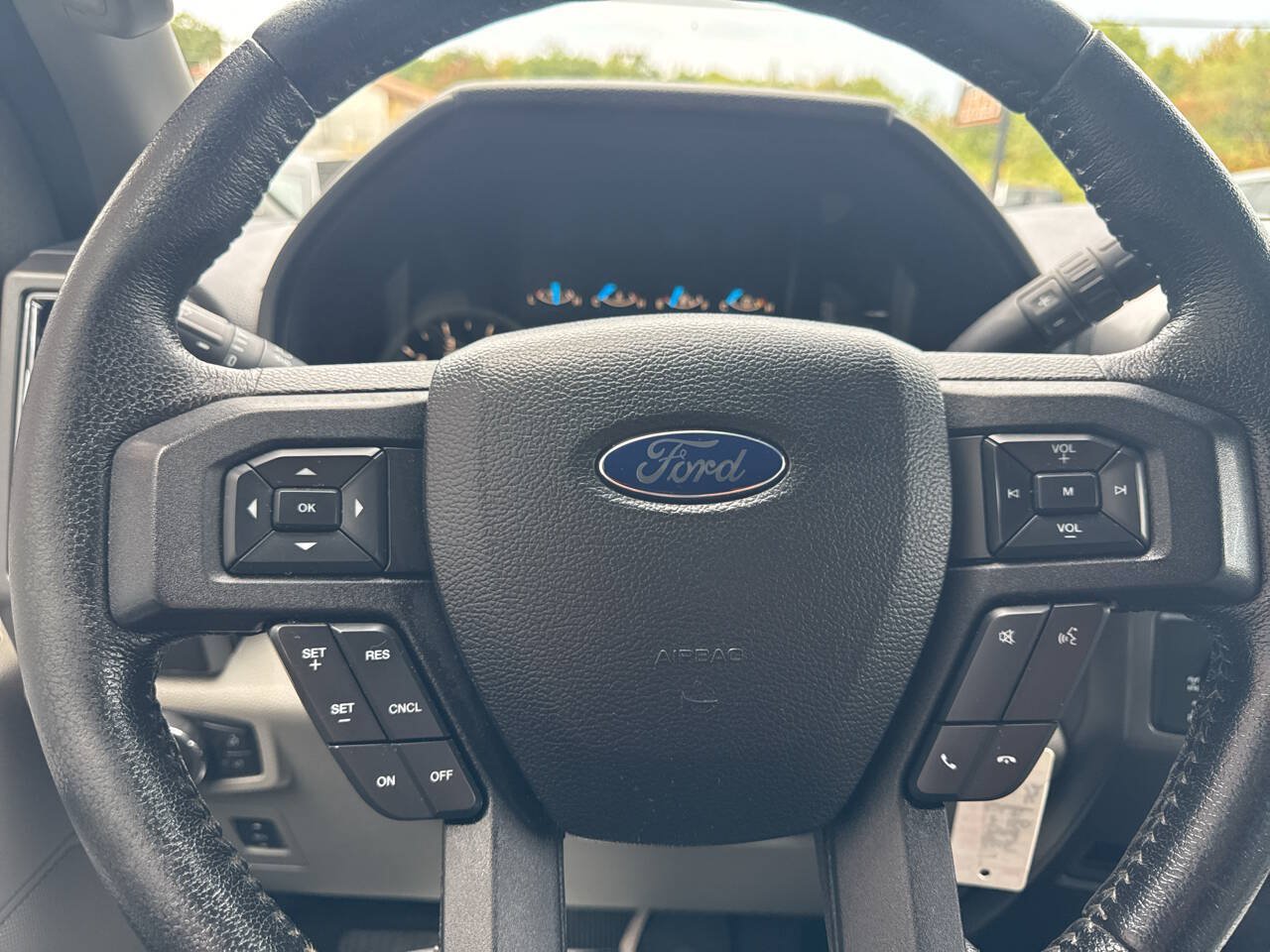 Used 2015 Ford F150 XLT w/ Equipment Group 301A Mid AWD/4WD image 33
