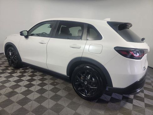 Certified 2025 Honda HR-V Sport image 9