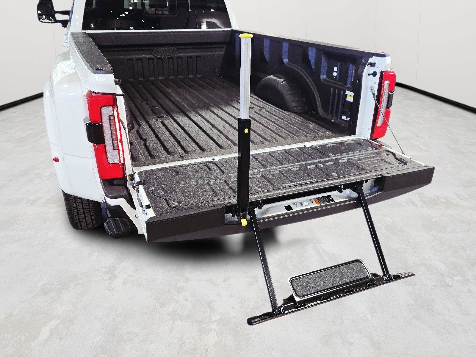 New 2027 Ford F350 Lariat w/ Black Appearance Package AWD/4WD image 22