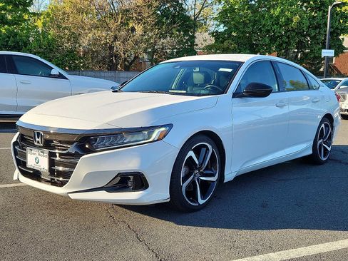 Used 2022 Honda Accord Sport image 3