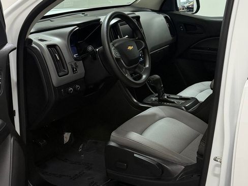 Used 2018 Chevrolet Colorado W/T w/ WT Convenience Package AWD/4WD image 8