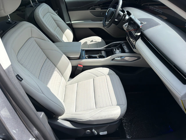 New 2026 Lincoln Nautilus Reserve AWD/4WD image 14
