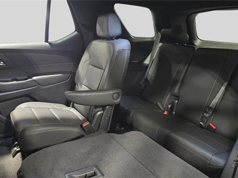 Used 2023 Chevrolet Traverse LT w/ LT Premium Package image 16
