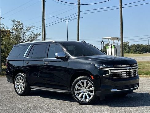 Used 2021 Chevrolet Tahoe Premier w/ Premium Package image 5