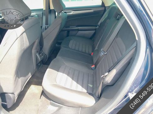 Used 2020 Ford Fusion SE FWD image 14